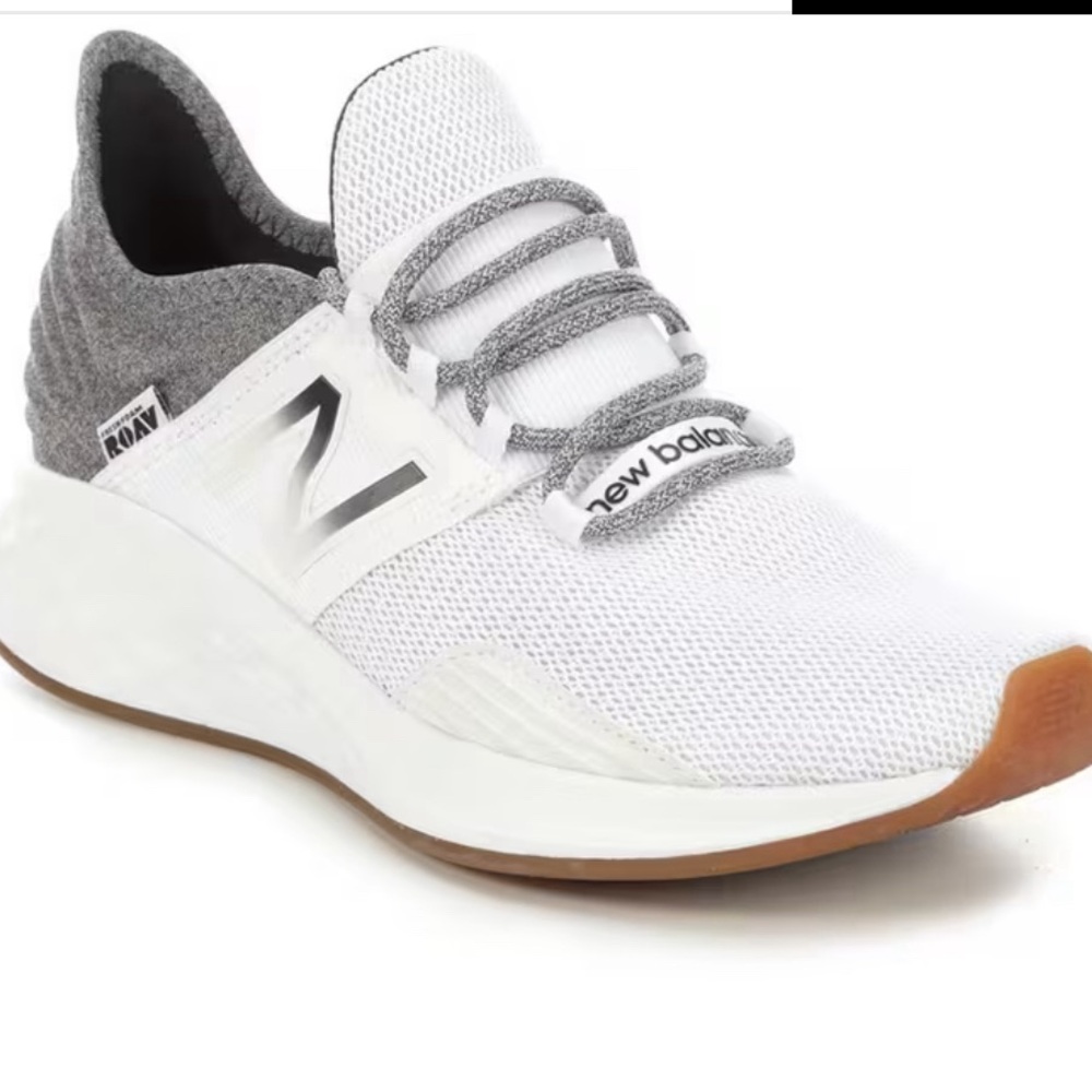 New balance Fresh Foam ROAV V1 sneakers.  Size 9